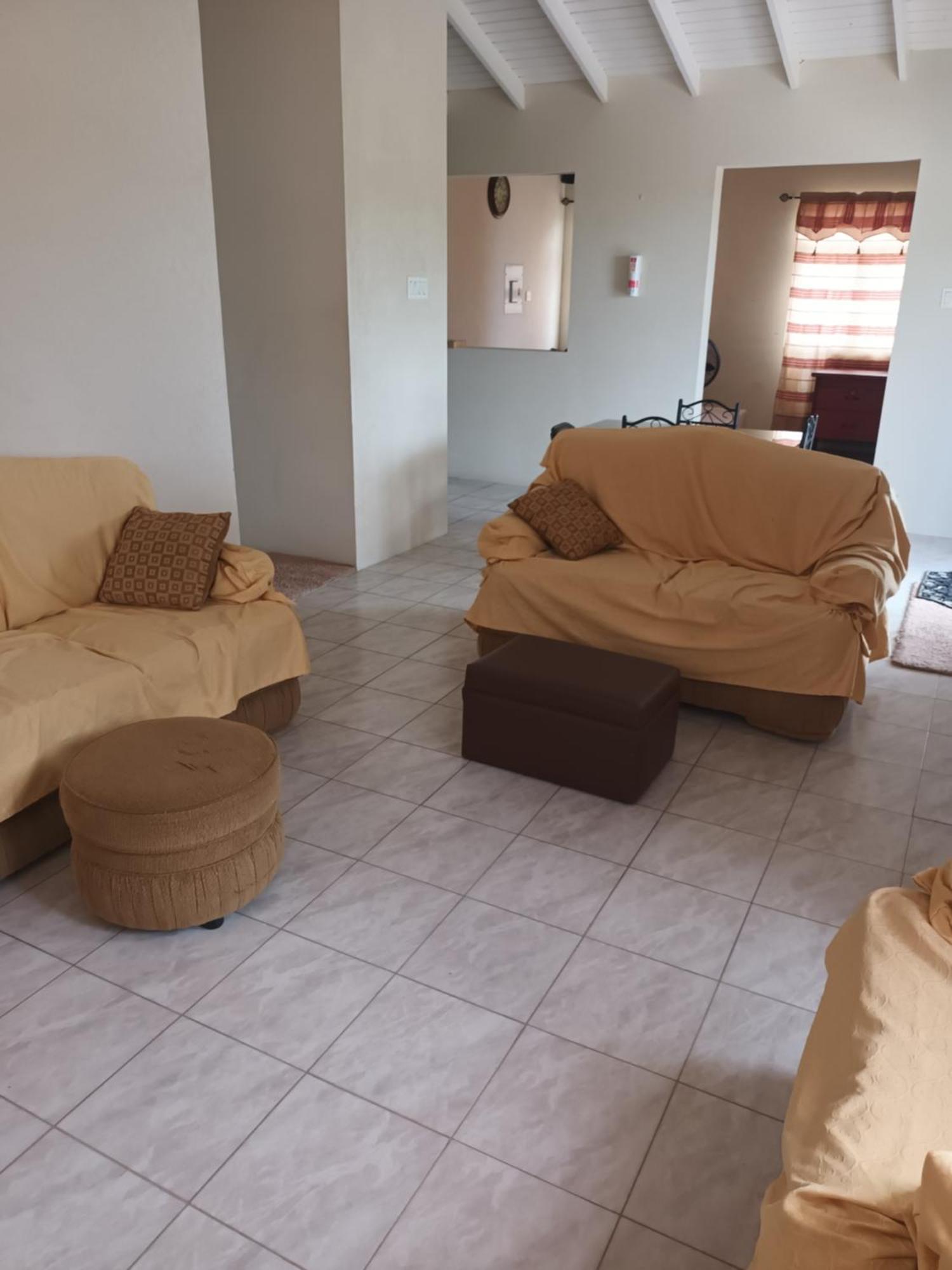 Super Breezy Cozynook ! Hotel Bridgetown Bagian luar foto